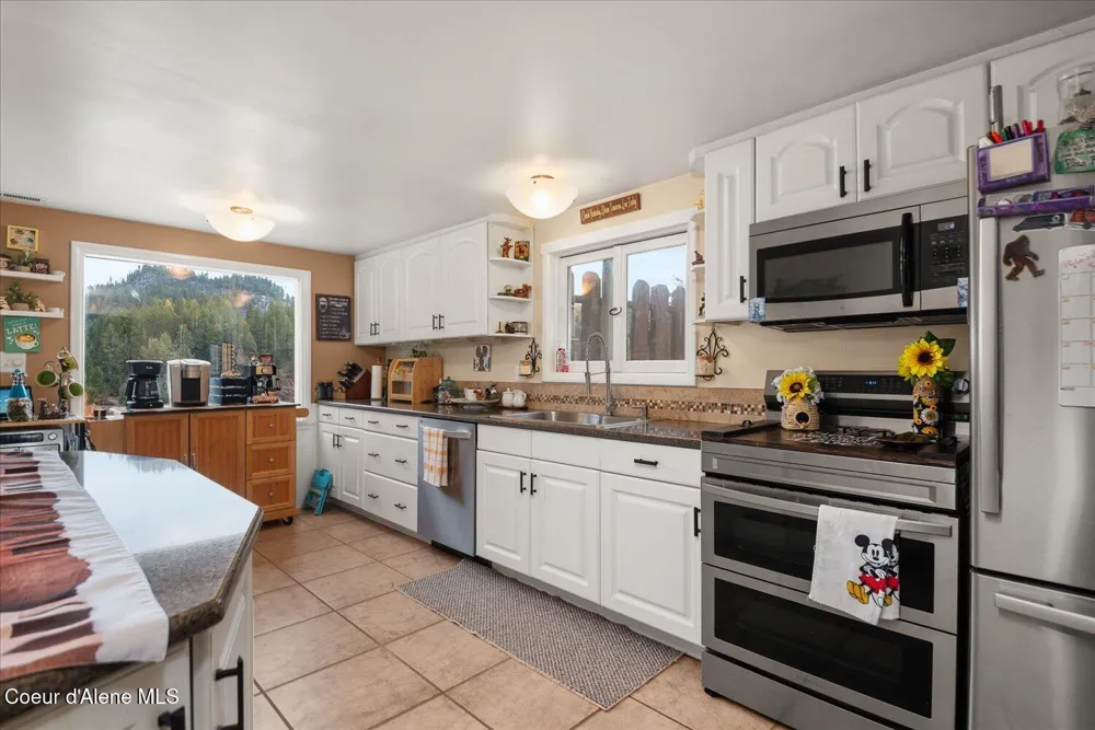 105 Lehigh Avenue Metaline Falls, WA 99153
