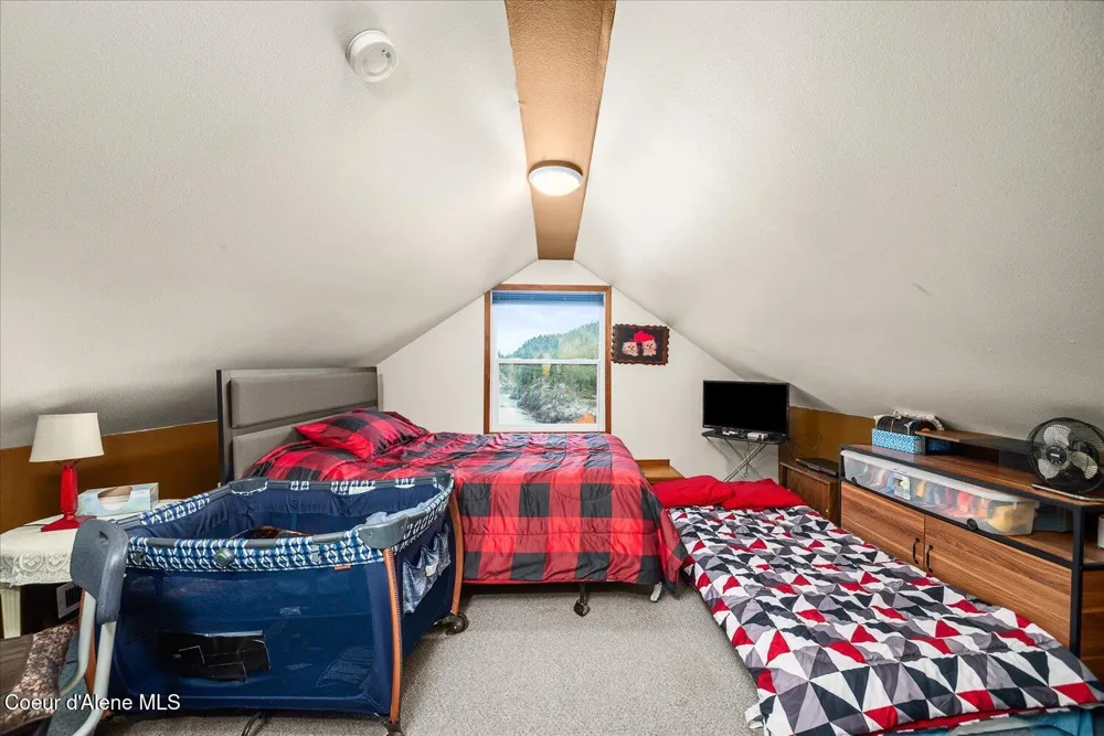 105 Lehigh Avenue Metaline Falls, WA 99153