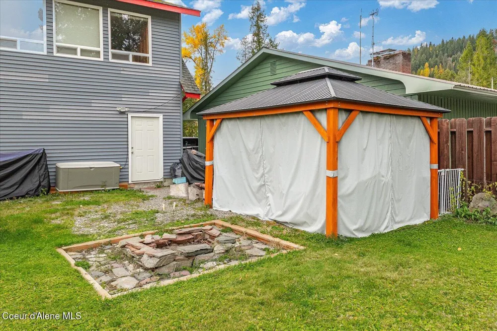 105 Lehigh Avenue Metaline Falls, WA 99153