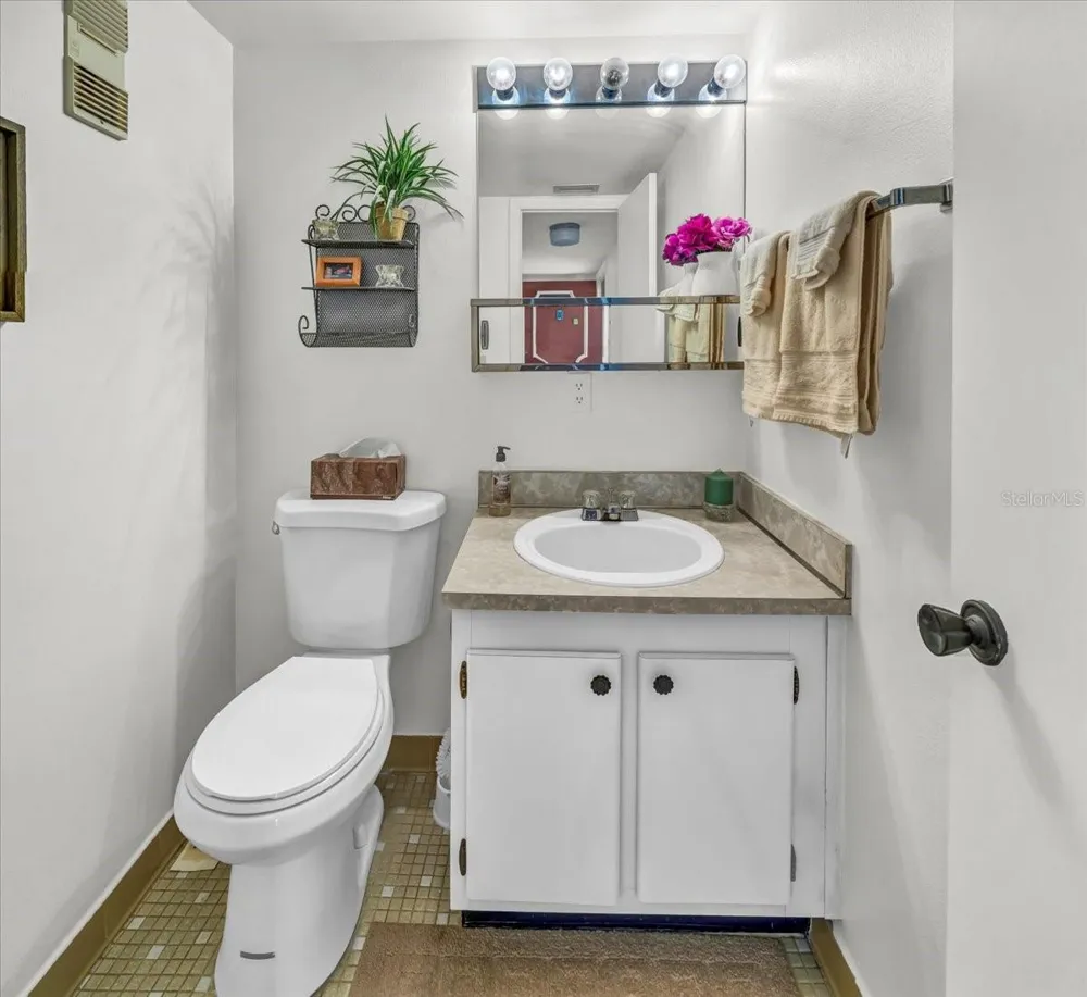 11485 OAKHURST ROAD #200-321 Largo, FL 33774
