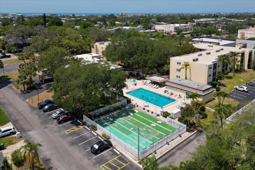 11485 OAKHURST ROAD #200-321 Largo, FL 33774