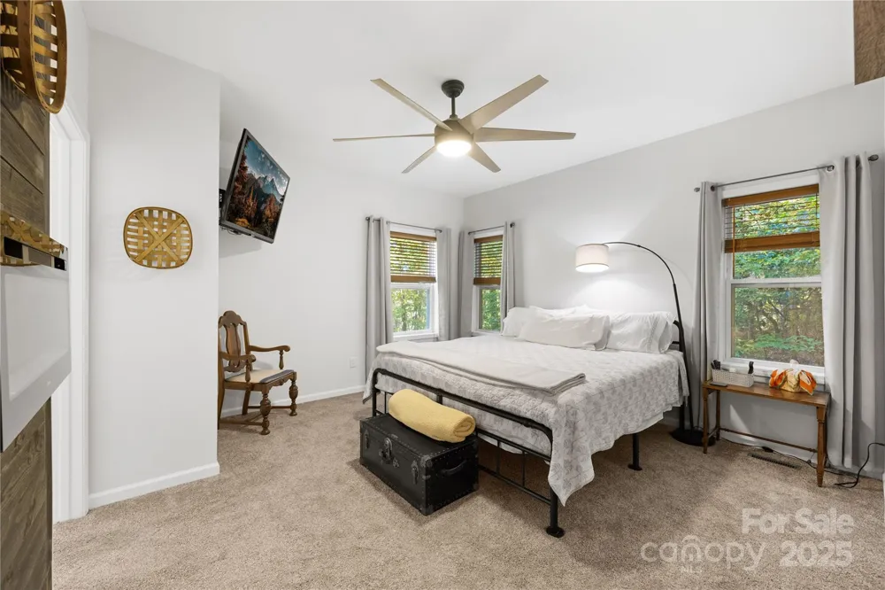 1308 Bell Mountain Road Zirconia, NC 28790