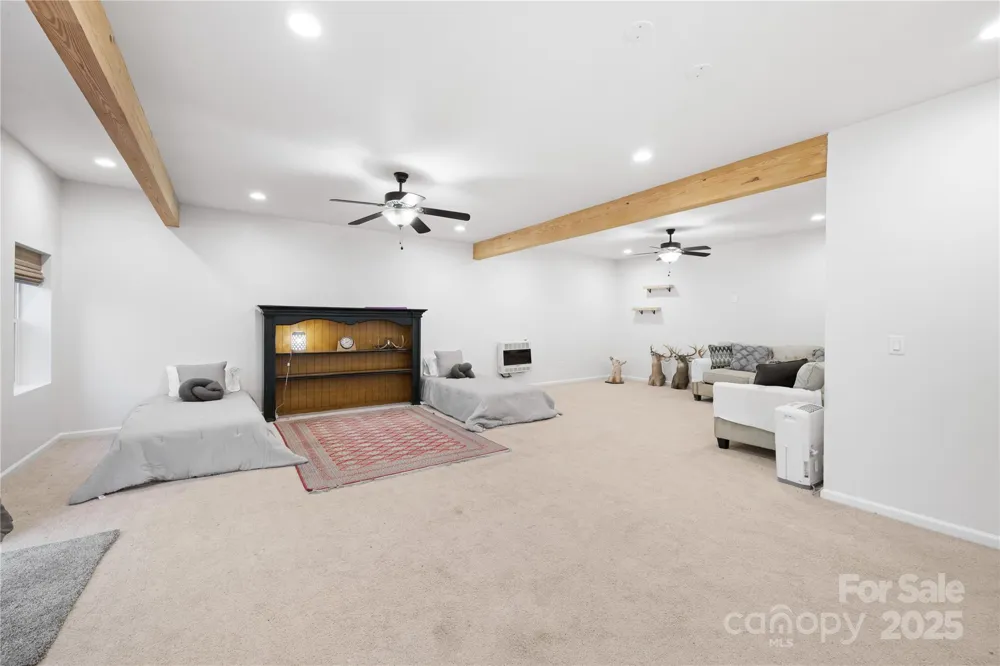 1308 Bell Mountain Road Zirconia, NC 28790