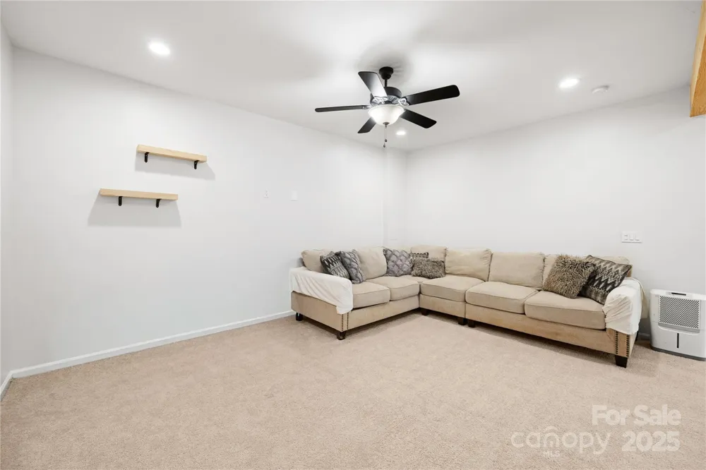 1308 Bell Mountain Road Zirconia, NC 28790