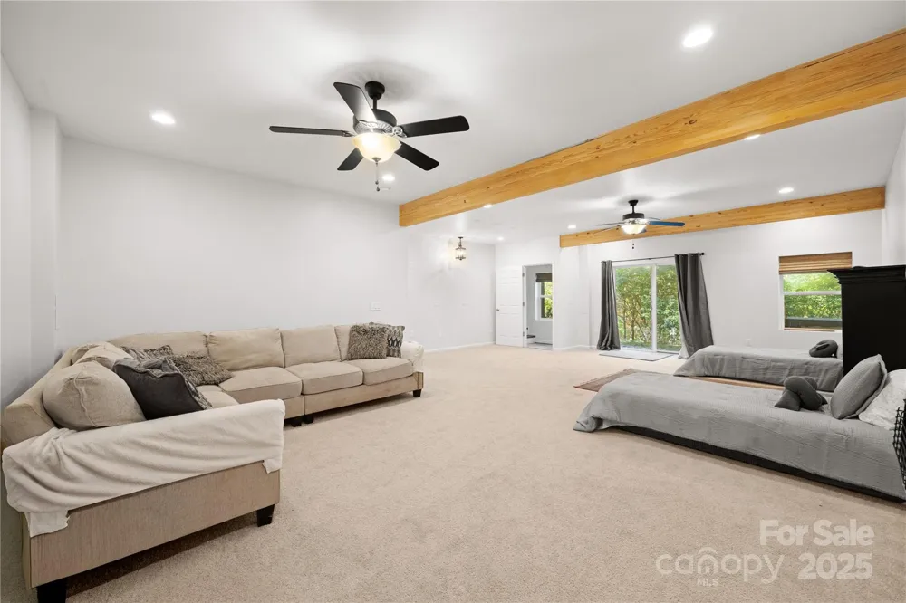 1308 Bell Mountain Road Zirconia, NC 28790