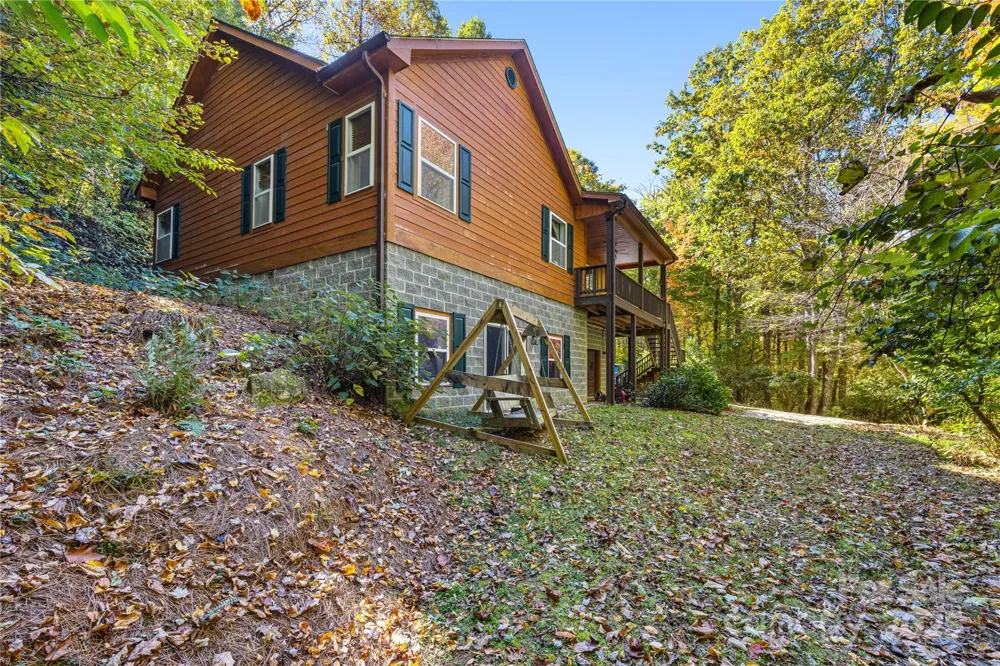 1308 Bell Mountain Road Zirconia, NC 28790