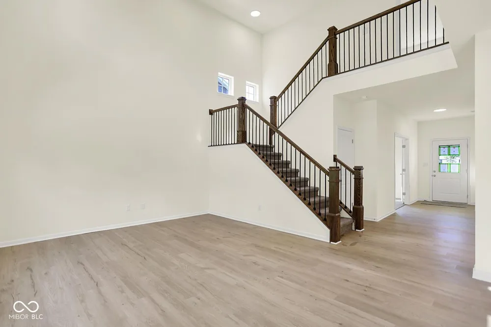 7072 Jackson Drive Cumberland, IN 46229