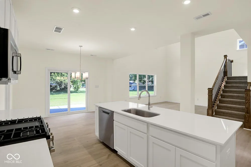 7072 Jackson Drive Cumberland, IN 46229