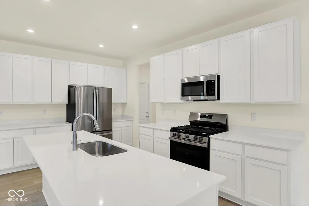 7072 Jackson Drive Cumberland, IN 46229