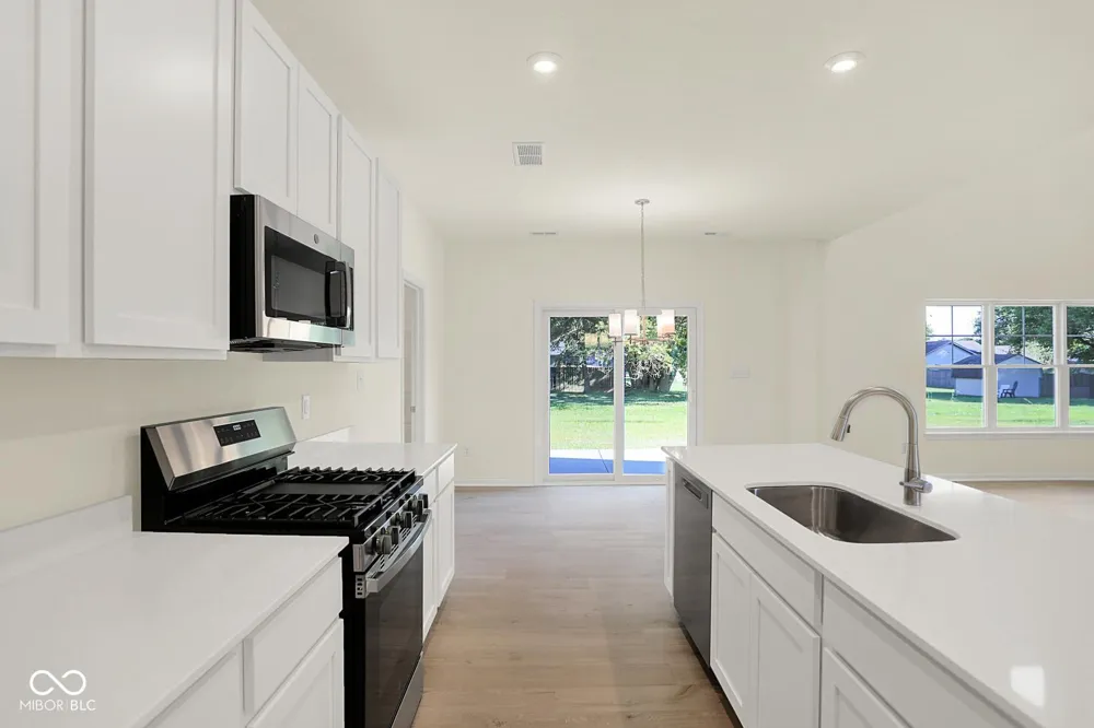 7072 Jackson Drive Cumberland, IN 46229