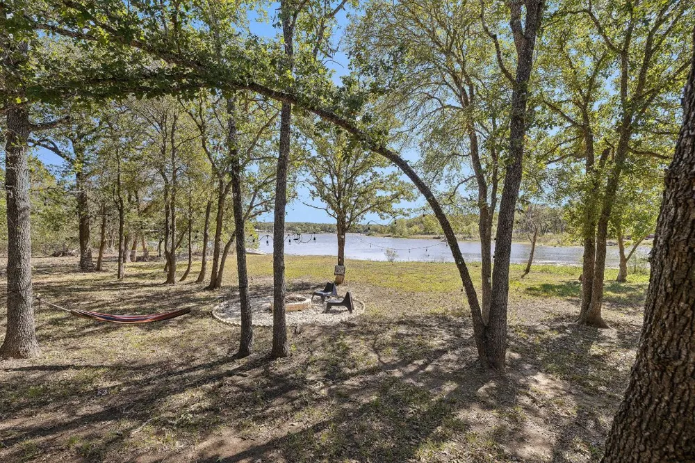 131 Moccasin Bend Drive Smithville, TX 78957