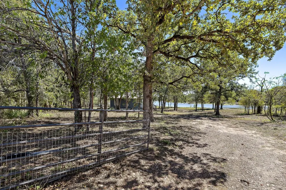 131 Moccasin Bend Drive Smithville, TX 78957