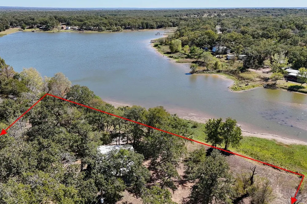 131 Moccasin Bend Drive Smithville, TX 78957