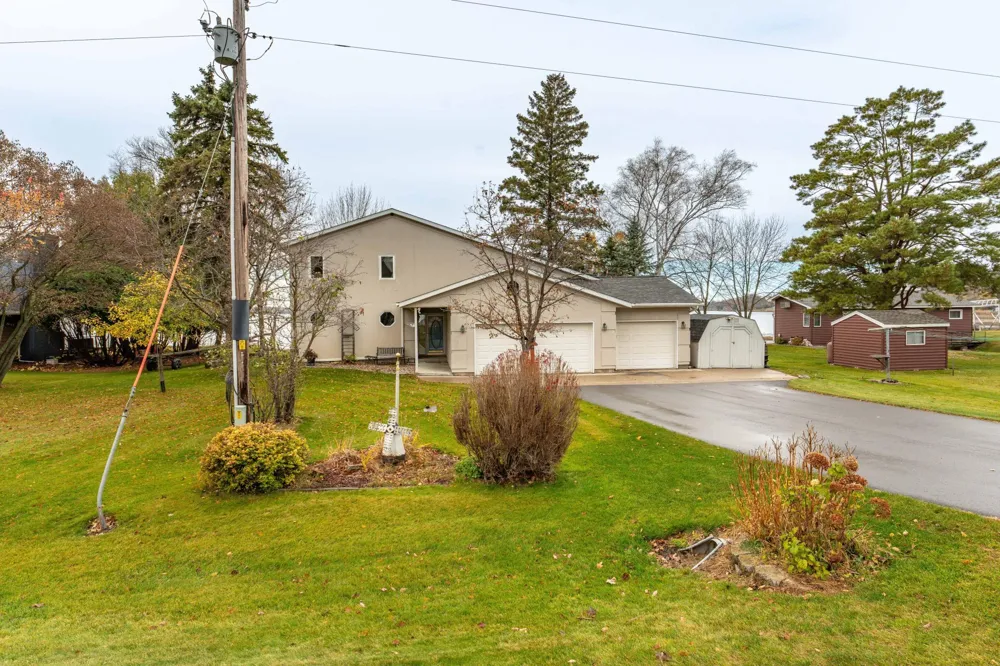 17159 Stalker Lake Road Battle Lake, MN 56515