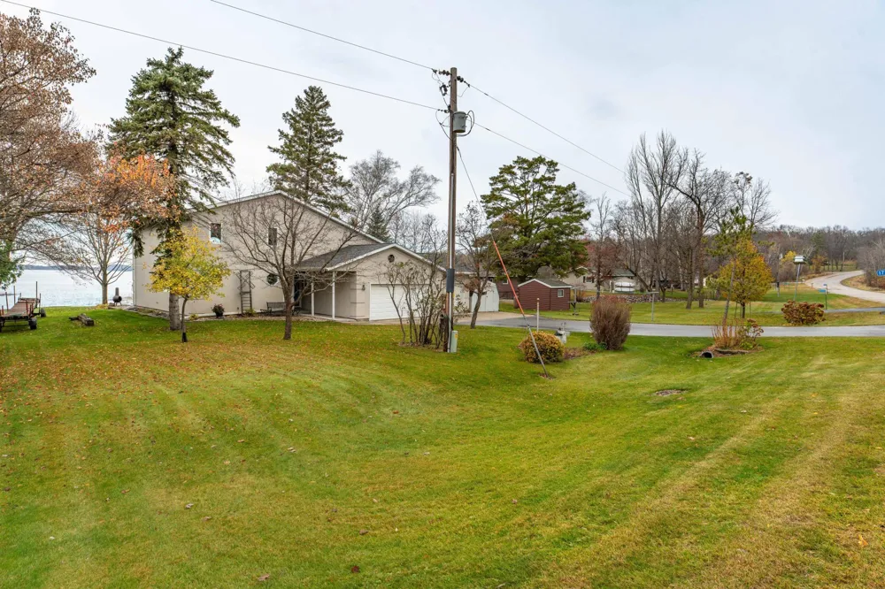 17159 Stalker Lake Road Battle Lake, MN 56515