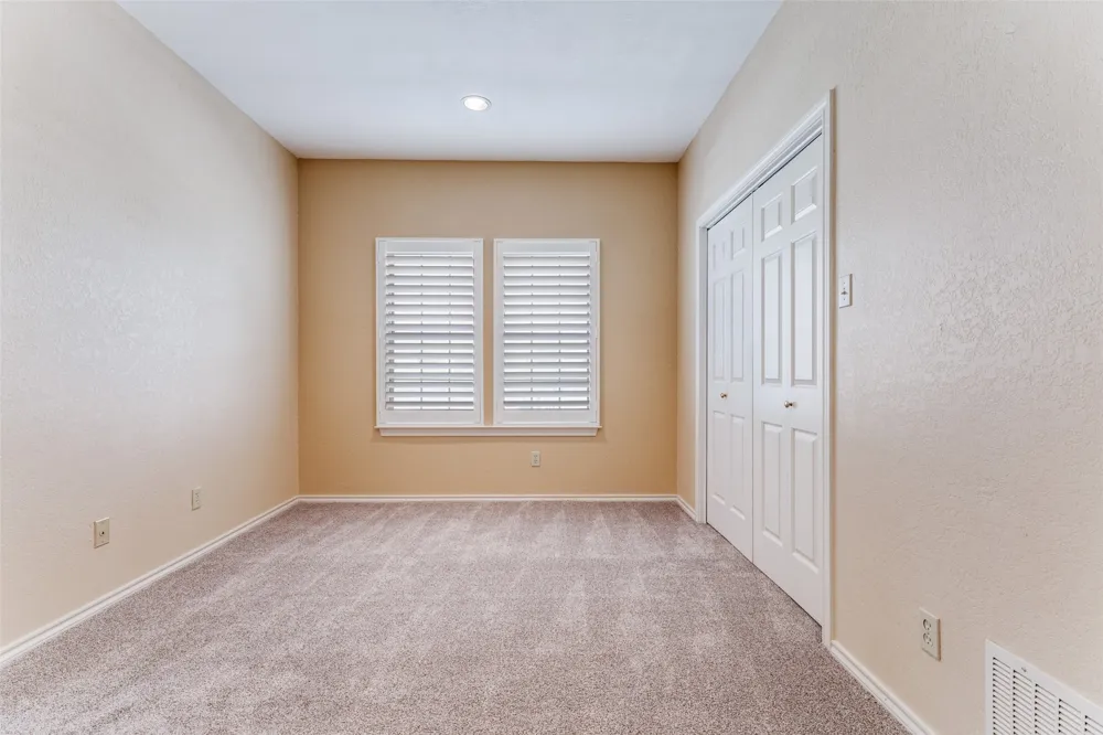 1218 Wooded Trail Hurst, TX 76053