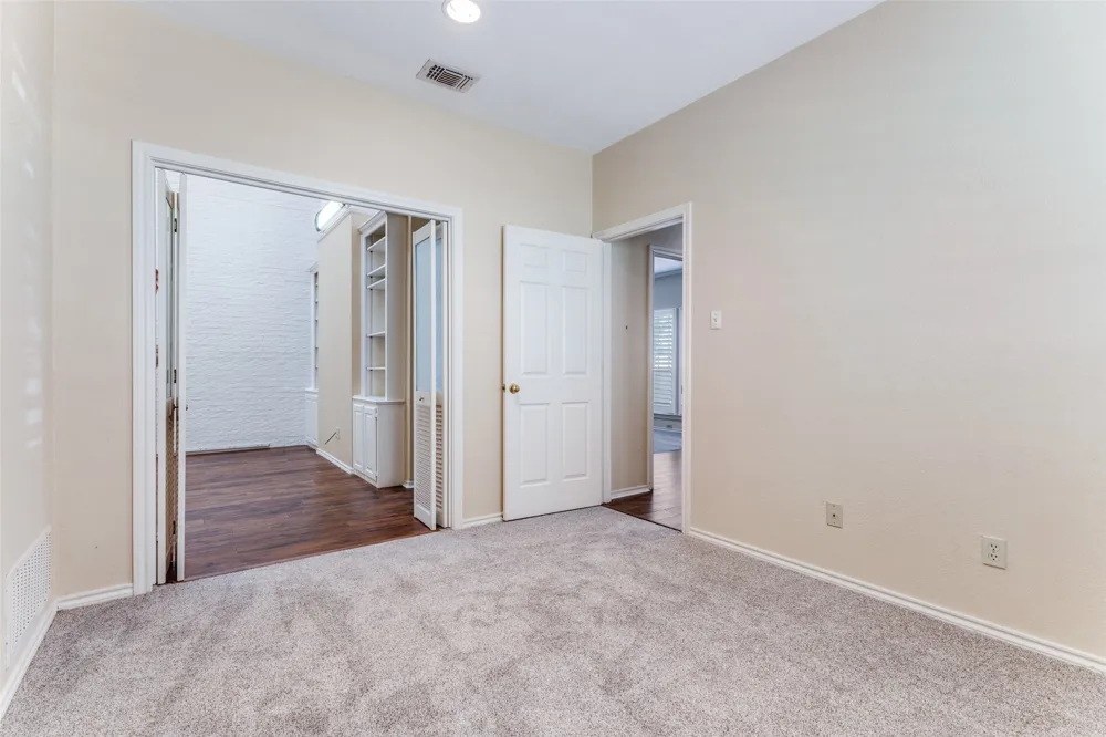 1218 Wooded Trail Hurst, TX 76053
