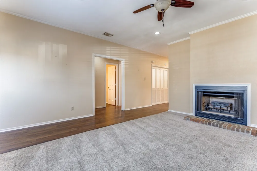 1218 Wooded Trail Hurst, TX 76053