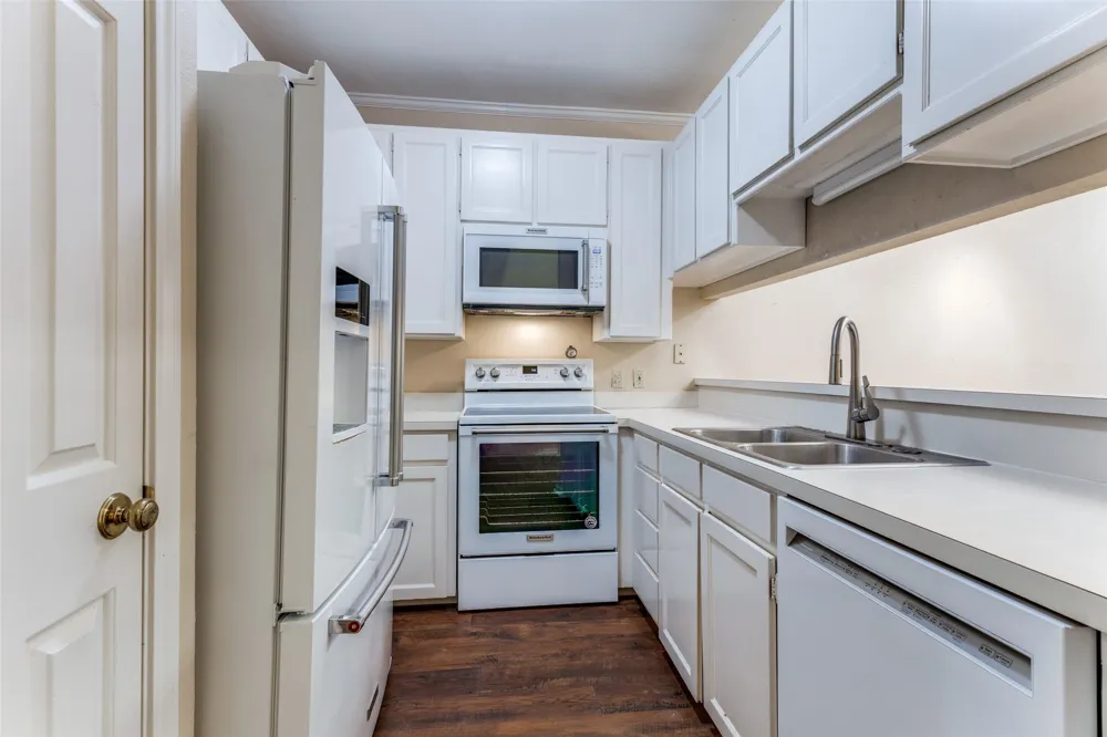 1218 Wooded Trail Hurst, TX 76053