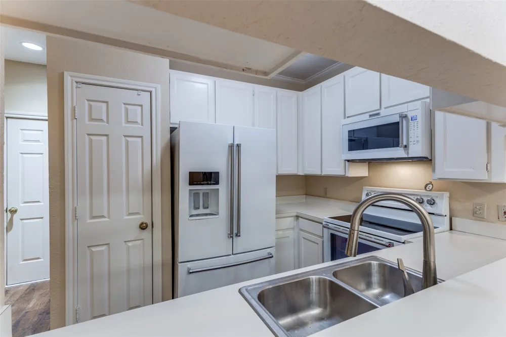 1218 Wooded Trail Hurst, TX 76053
