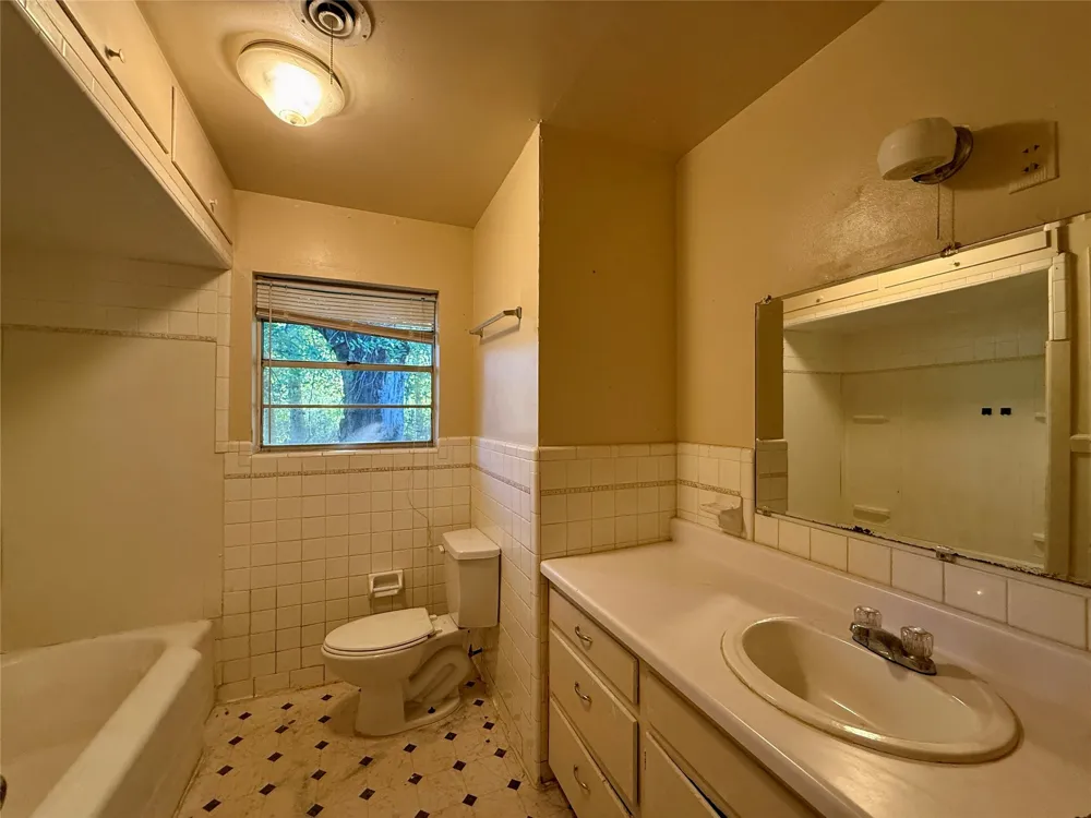 208 W Main Street Cumby, TX 75433