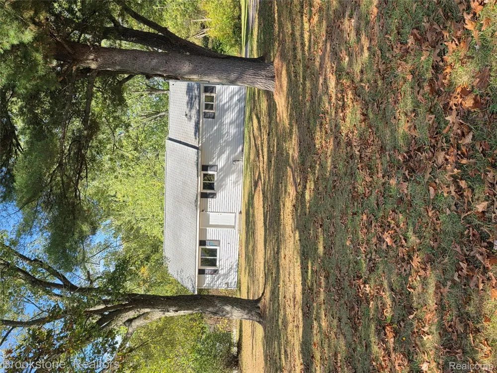 7385 Lewis Road Genesee Charter Township, MI 48458