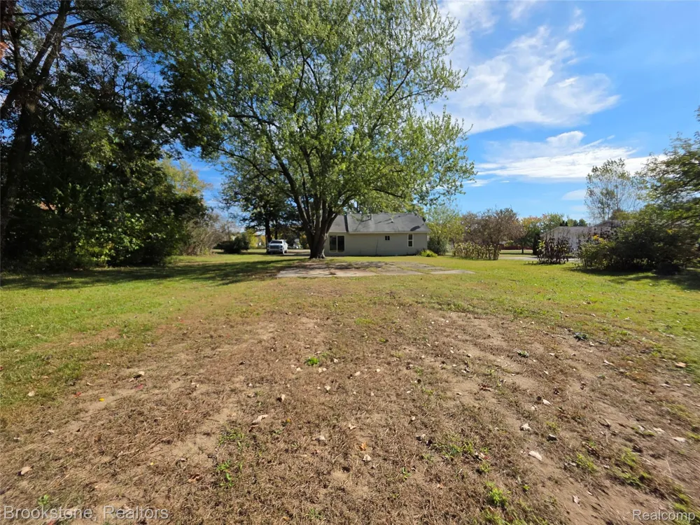 7385 Lewis Road Genesee Charter Township, MI 48458