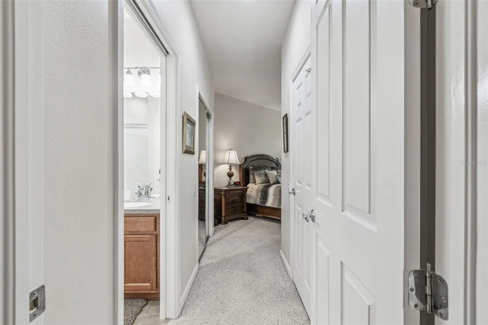 841 LANTERN WAY #202 Clearwater, FL 33765
