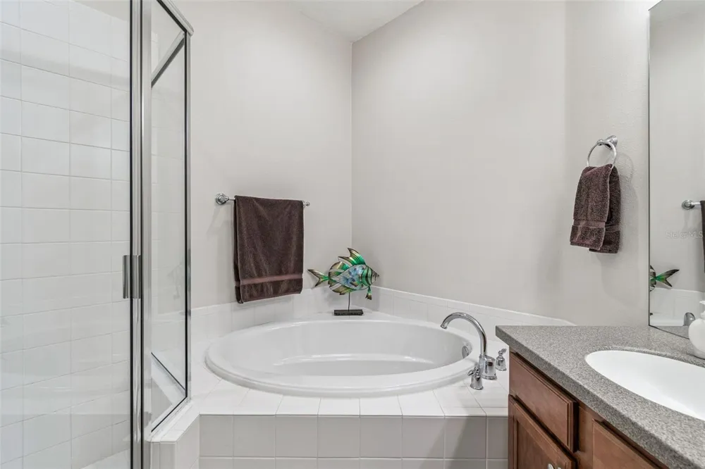 841 LANTERN WAY #202 Clearwater, FL 33765