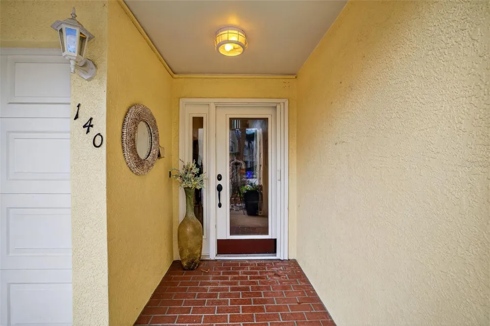 140 BRENT CIRCLE Oldsmar, FL 34677