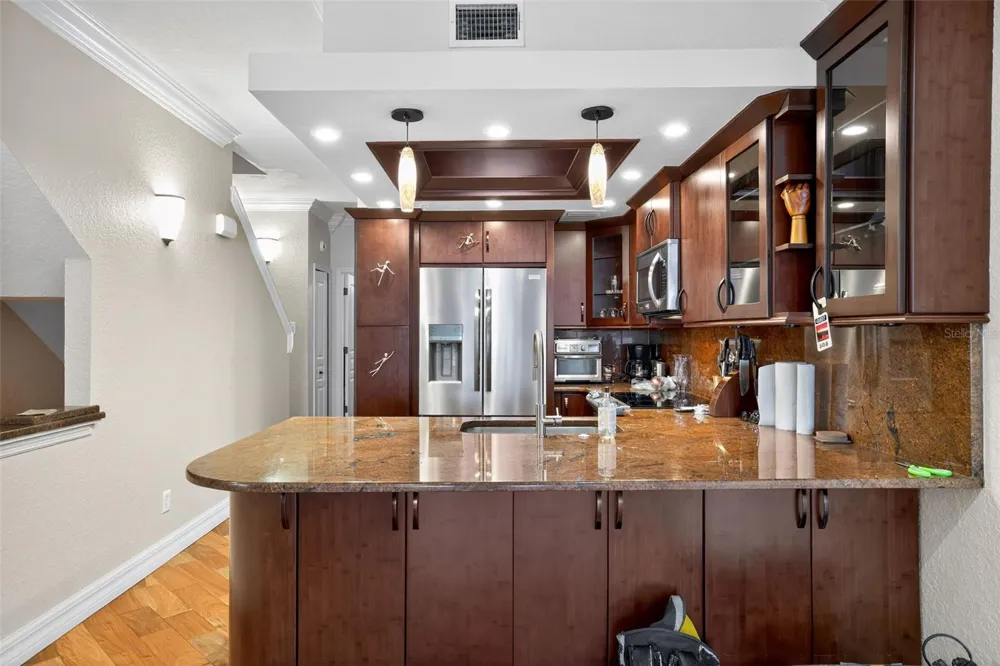 140 BRENT CIRCLE Oldsmar, FL 34677