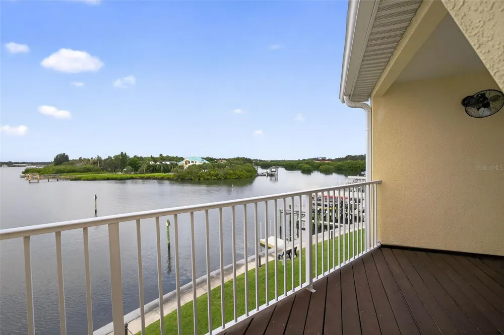 140 BRENT CIRCLE Oldsmar, FL 34677