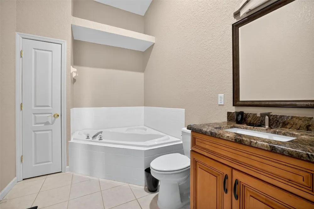 140 BRENT CIRCLE Oldsmar, FL 34677