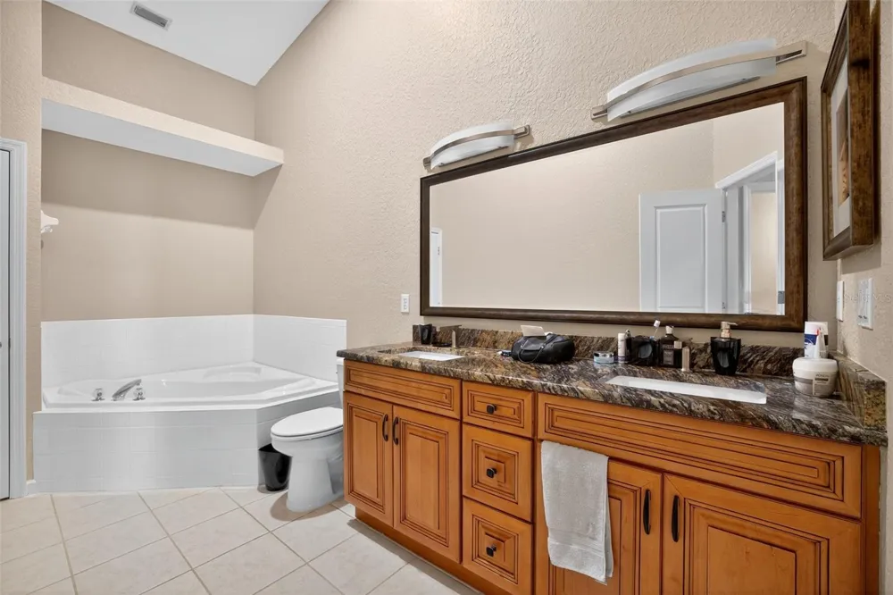 140 BRENT CIRCLE Oldsmar, FL 34677
