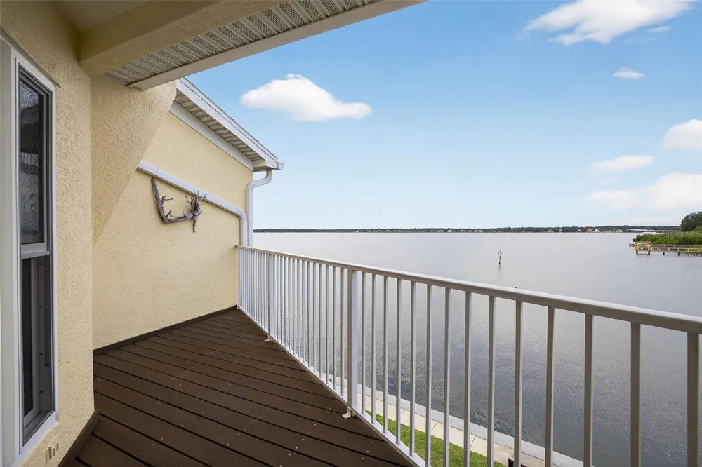 140 BRENT CIRCLE Oldsmar, FL 34677