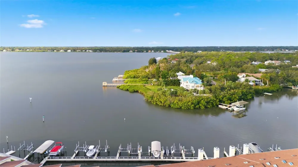 140 BRENT CIRCLE Oldsmar, FL 34677