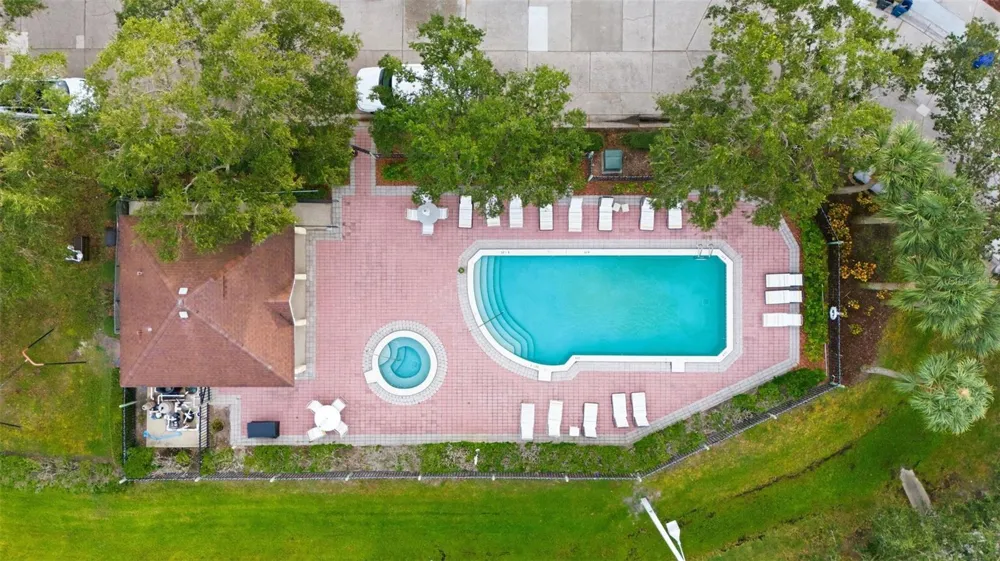 140 BRENT CIRCLE Oldsmar, FL 34677