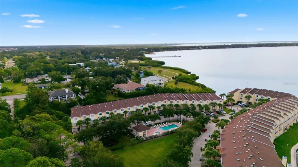 140 BRENT CIRCLE Oldsmar, FL 34677