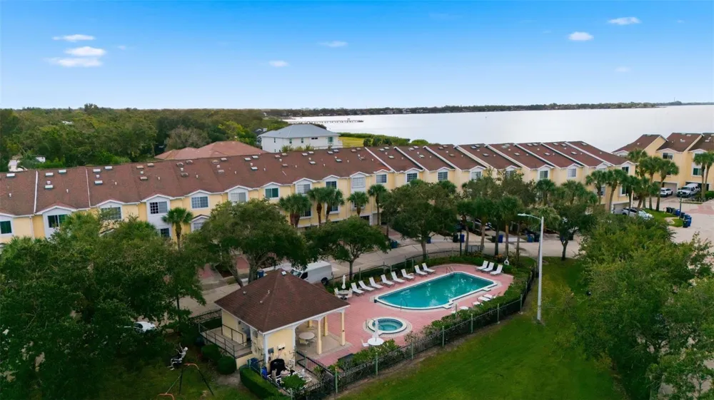 140 BRENT CIRCLE Oldsmar, FL 34677