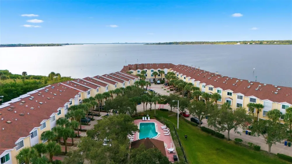 140 BRENT CIRCLE Oldsmar, FL 34677