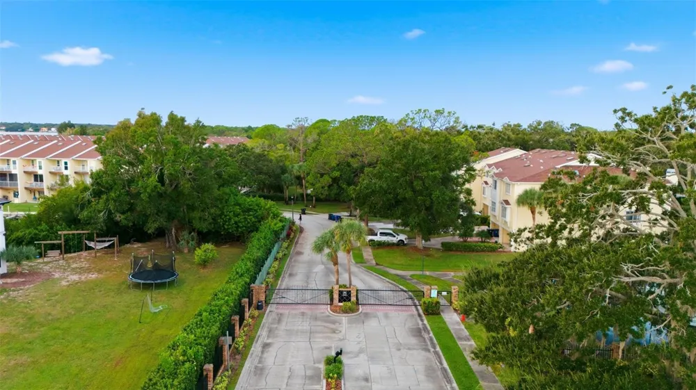 140 BRENT CIRCLE Oldsmar, FL 34677