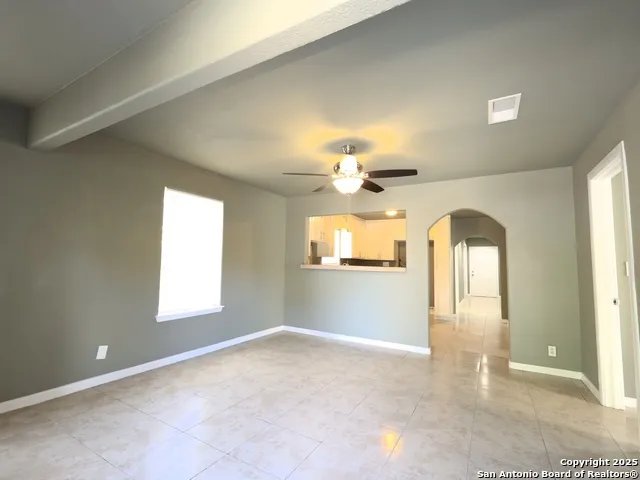 1330 Fenfield San Antonio, TX 78211
