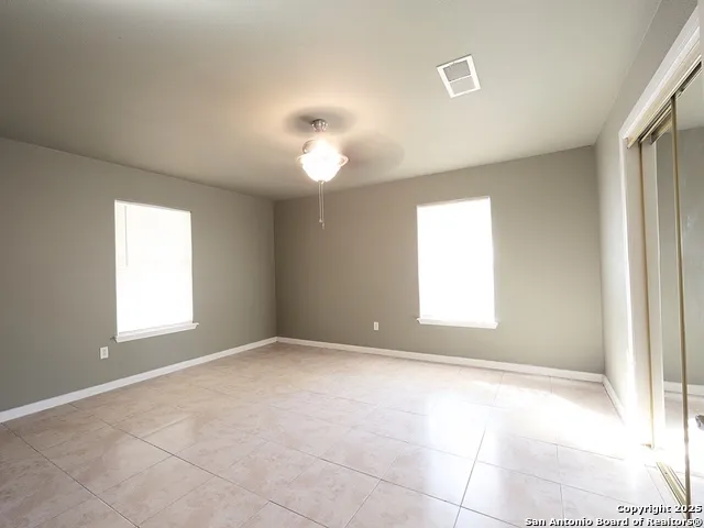 1330 Fenfield San Antonio, TX 78211