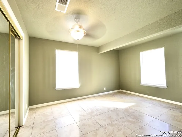 1330 Fenfield San Antonio, TX 78211