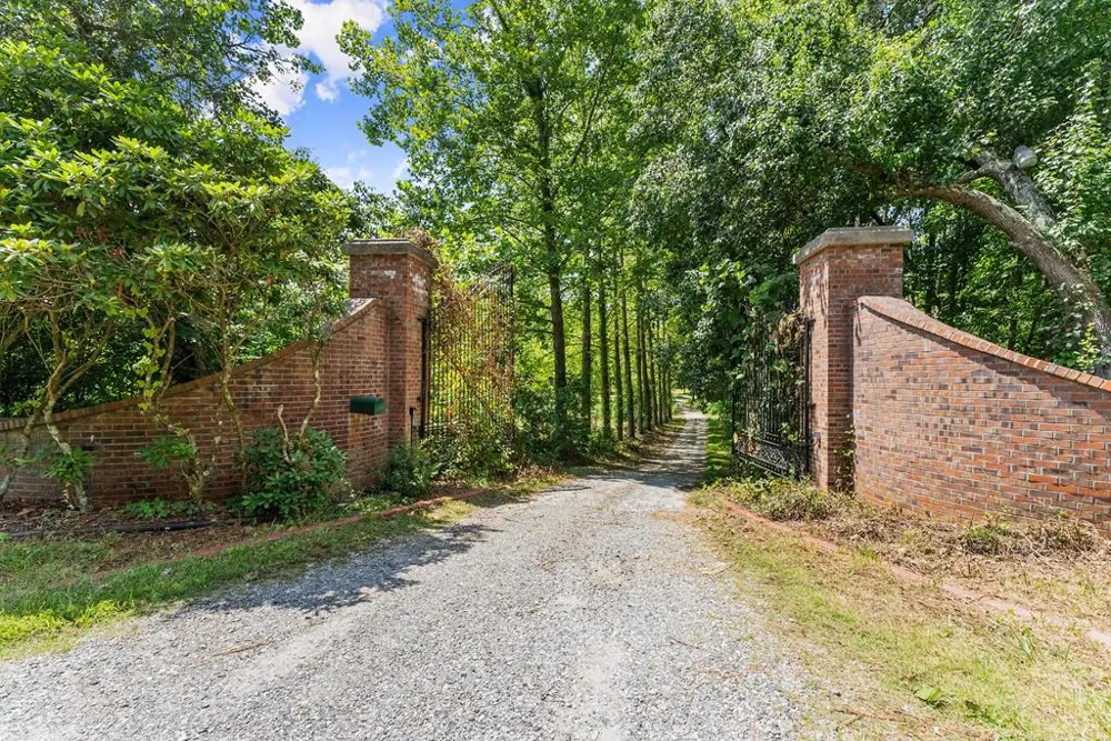 5618 Highway 52 Dawsonville, GA 30534
