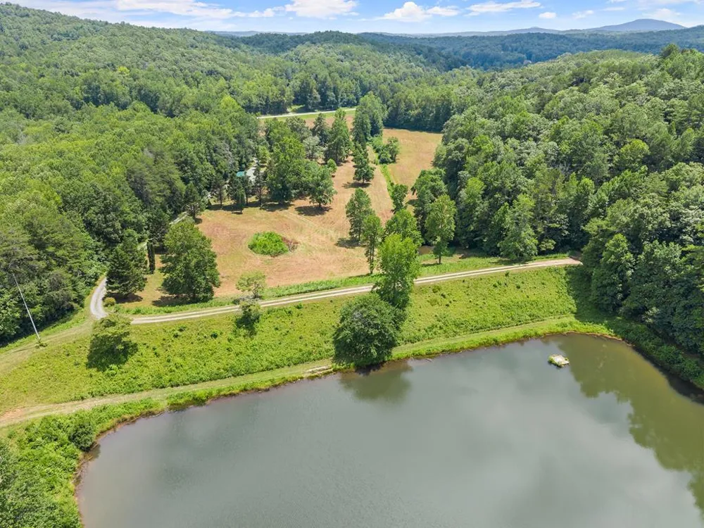 5618 Highway 52 Dawsonville, GA 30534