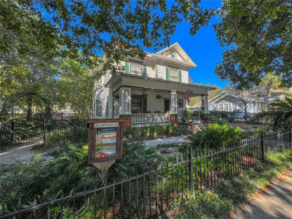 516 NE 4TH STREET Gainesville, FL 32601