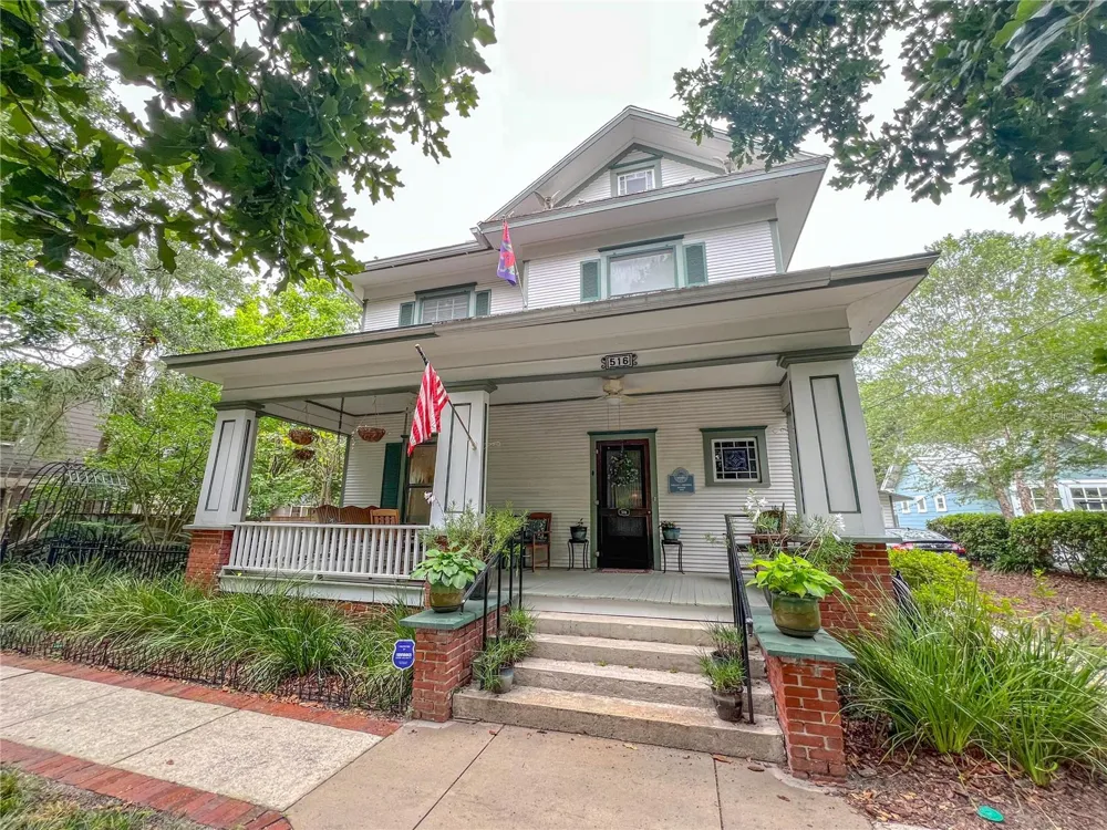 516 NE 4TH STREET Gainesville, FL 32601