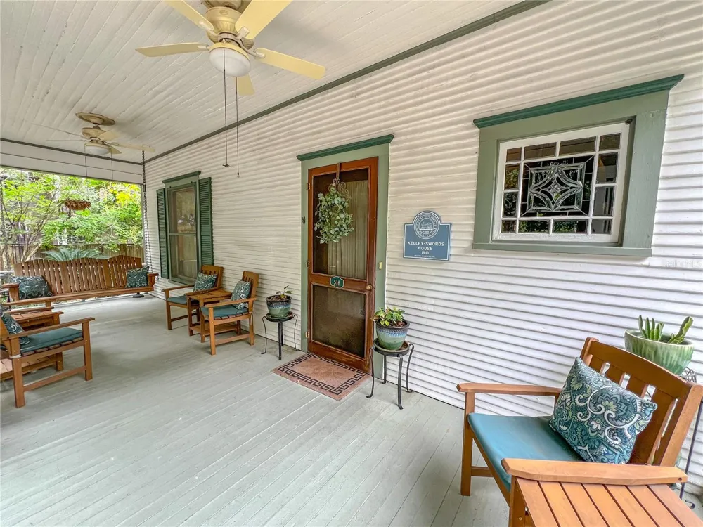 516 NE 4TH STREET Gainesville, FL 32601