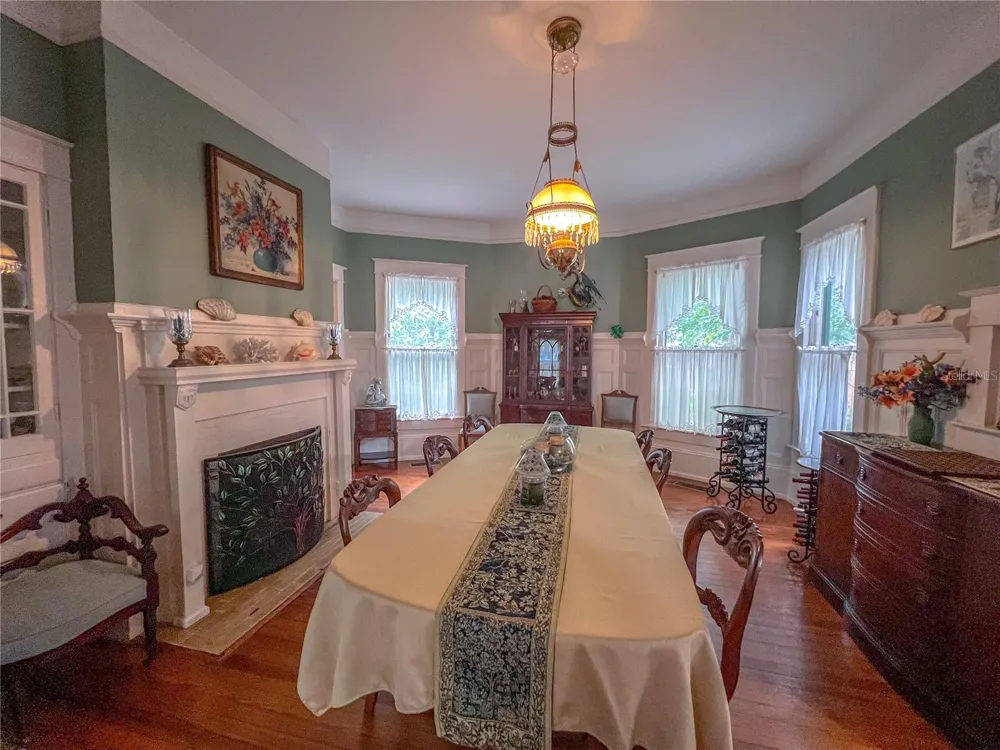 516 NE 4TH STREET Gainesville, FL 32601